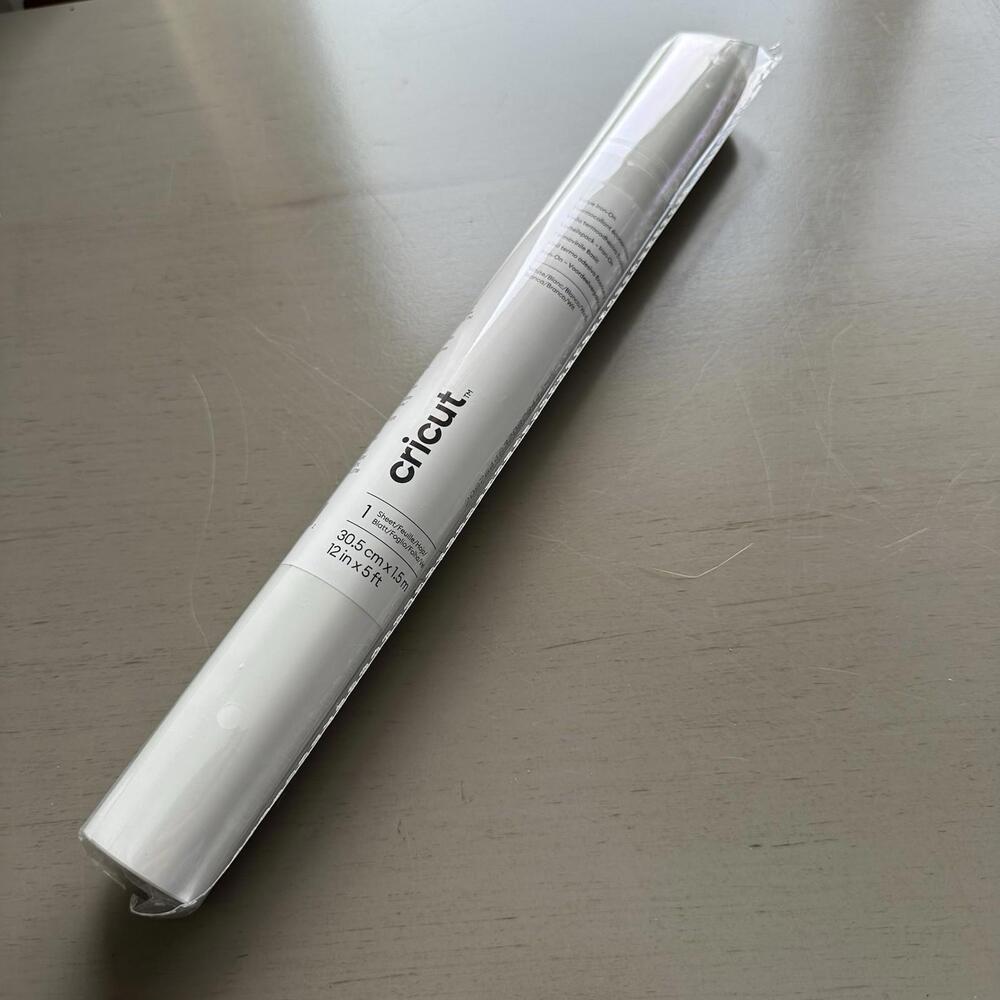 Cricut Iron-on Heat Transfer Vinyl In White 12inx5ft Brand New In Packaging